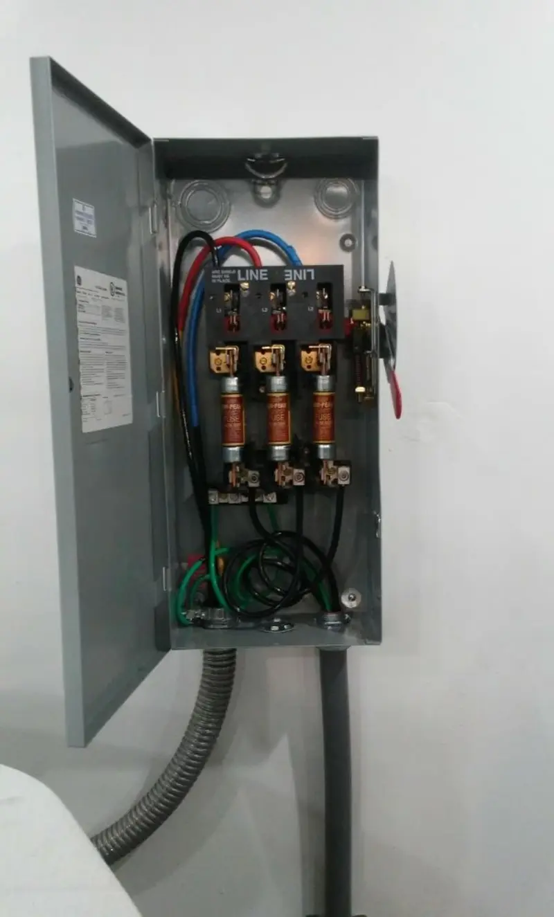 Three-phase disconnect switch installed for Electrical Wiring & Rewiring in Big Spring