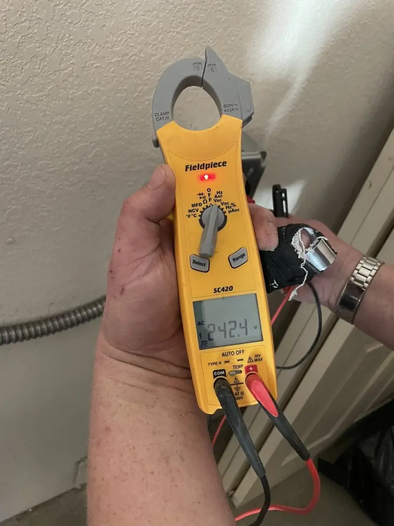 Voltage testing with clamp meter during Generator Installation in Big Spring